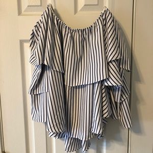 NWT open shoulder Bell-sleeved top